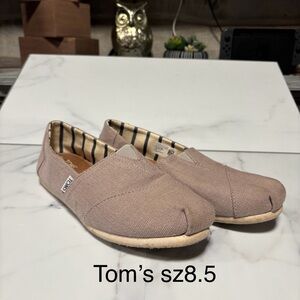 Tom’s